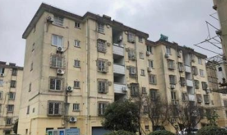 加大城镇老旧小区刷新力度推动惠民生扩内需